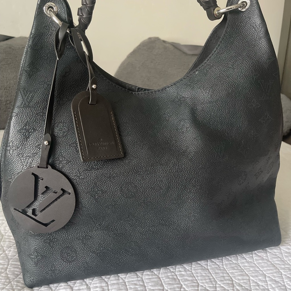 Louis Vuitton Black Carmel Women's Leather Bag